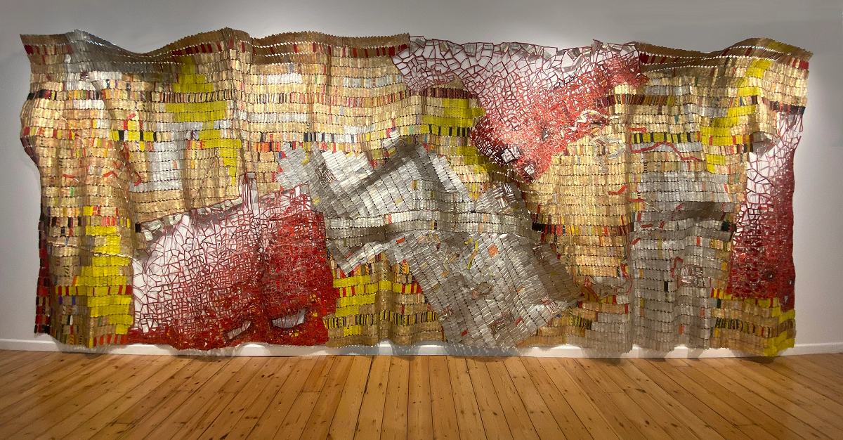 El Anatsui, Three sightings, 2021. Courtesy The Artist and October Gallery Londron, © El Anatsui, ph. © Jonathan Greet